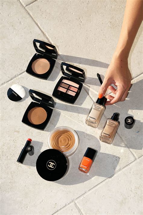 chanel les beiges 2020 makeup|Chanel Les Beiges illuminating base.